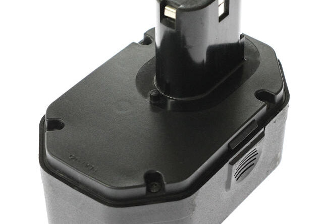 [CI19212-BPJ]MAC TOOLS コードレスインパクトレンチ 他 バッテリーセル交換