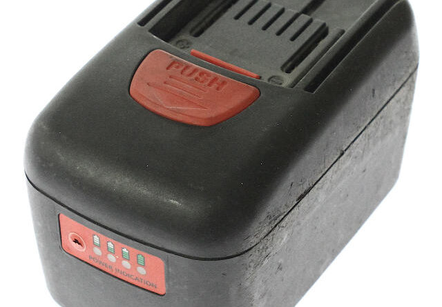 [JBE18030]KTC 京都機械工具 電動工具 コードレスインパクトレンチ JTAE424、JTAE471、JAE407、JAE402 他 バッテリーセル交換