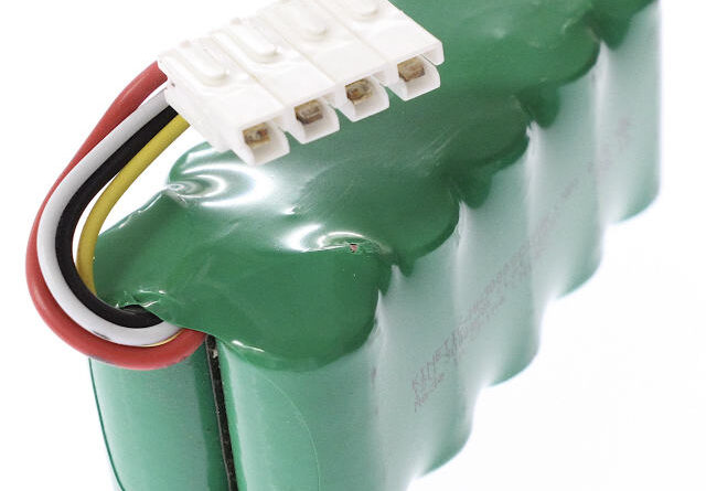 [KINETIC-MH3000SC10HN(XP).0]ミニカム GIANT-EX-L シリーズ カメラ用 ストロボ電源部 バッテリーセル交換