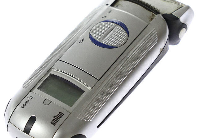 [BS8995、5646]BRAUN ブラウン シェーバー 8000シリーズ BS8995(5646) 他 バッテリーセル交換
